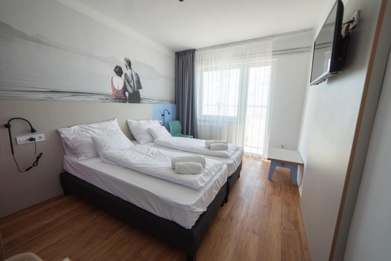 Bed and Breakfast Dalma Panzio Balatonvilágos Exterior foto
