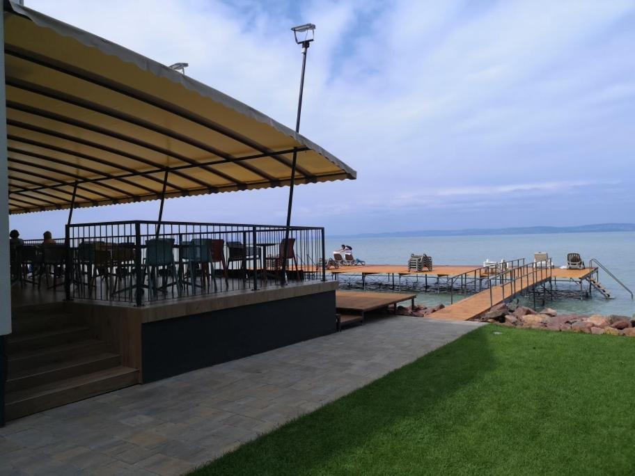 Bed and Breakfast Dalma Panzio Balatonvilágos Exterior foto